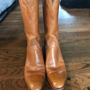Women’s Luchesse Boots 7.5B